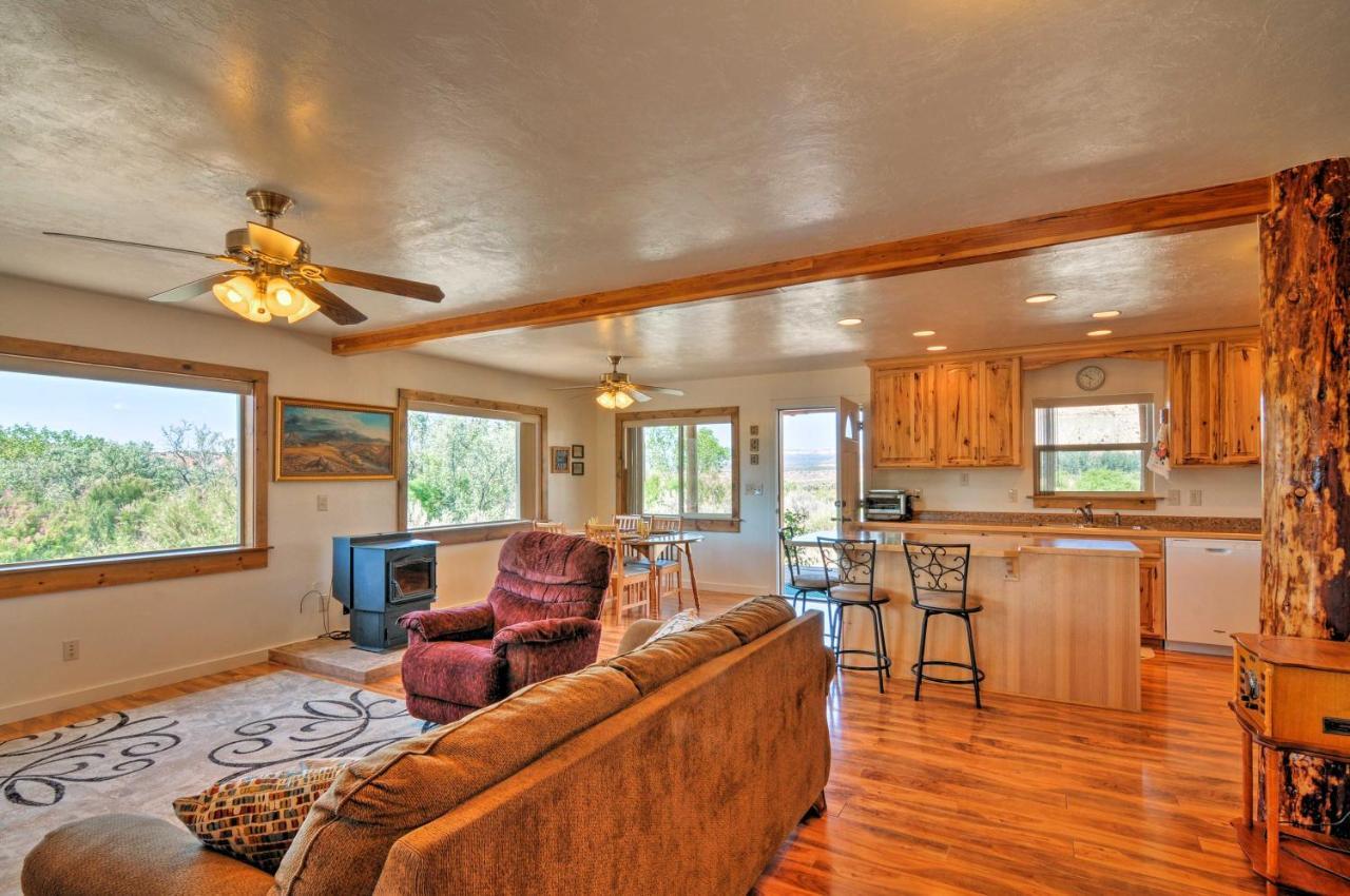 Cozy Henrieville Cabin 18 Mi To Bryce Canyon Np! Extérieur photo