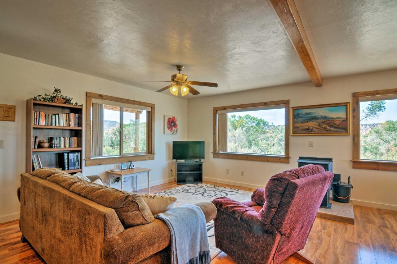 Cozy Henrieville Cabin 18 Mi To Bryce Canyon Np! Extérieur photo